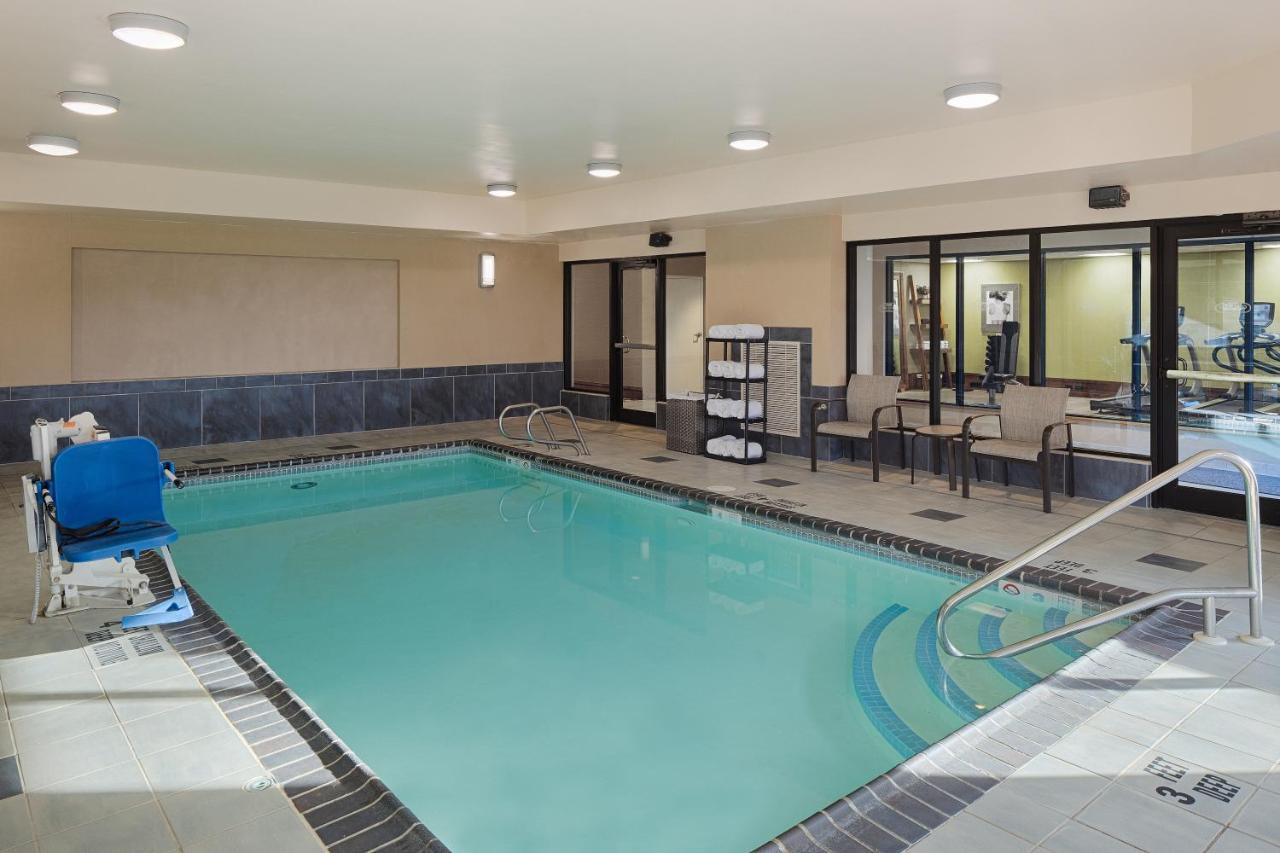 Courtyard By Marriott Ithaca Airport/University Eksteriør billede