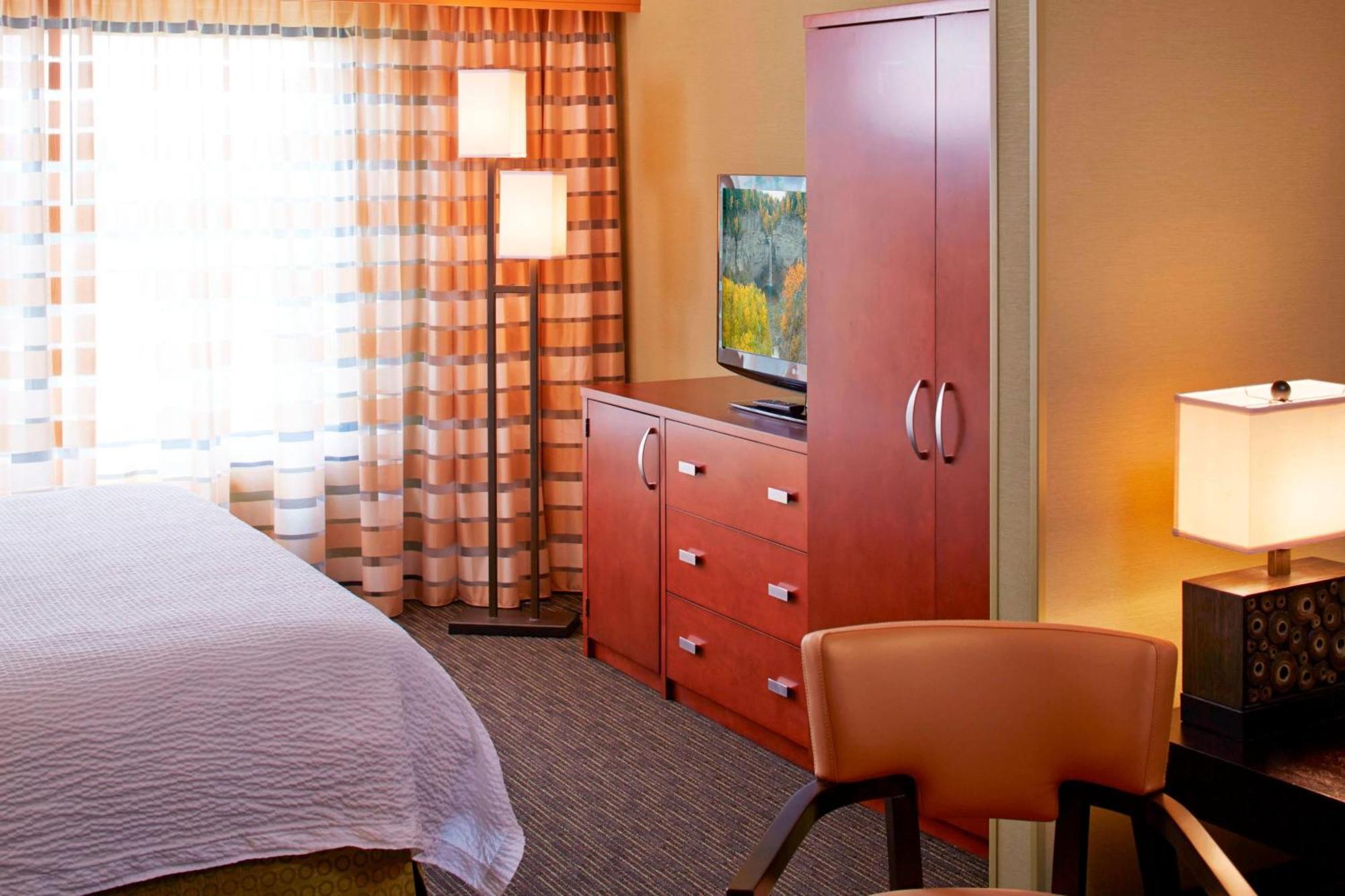 Courtyard By Marriott Ithaca Airport/University Eksteriør billede