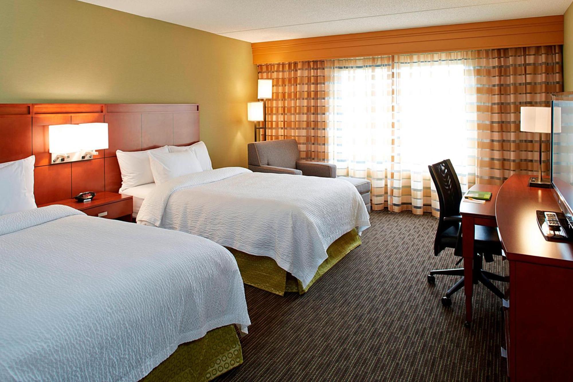 Courtyard By Marriott Ithaca Airport/University Eksteriør billede