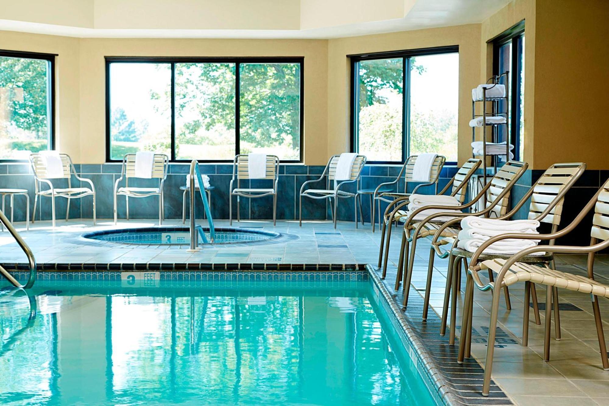Courtyard By Marriott Ithaca Airport/University Eksteriør billede