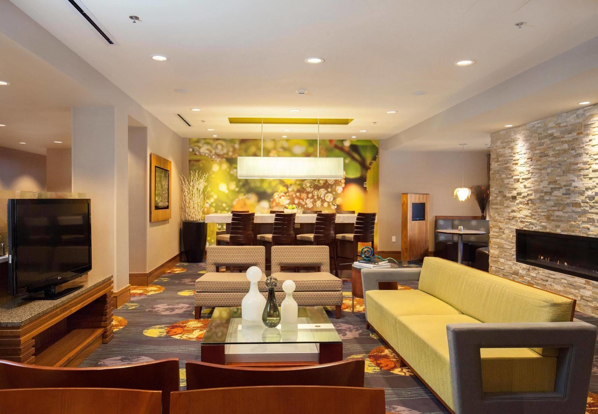 Courtyard By Marriott Ithaca Airport/University Eksteriør billede