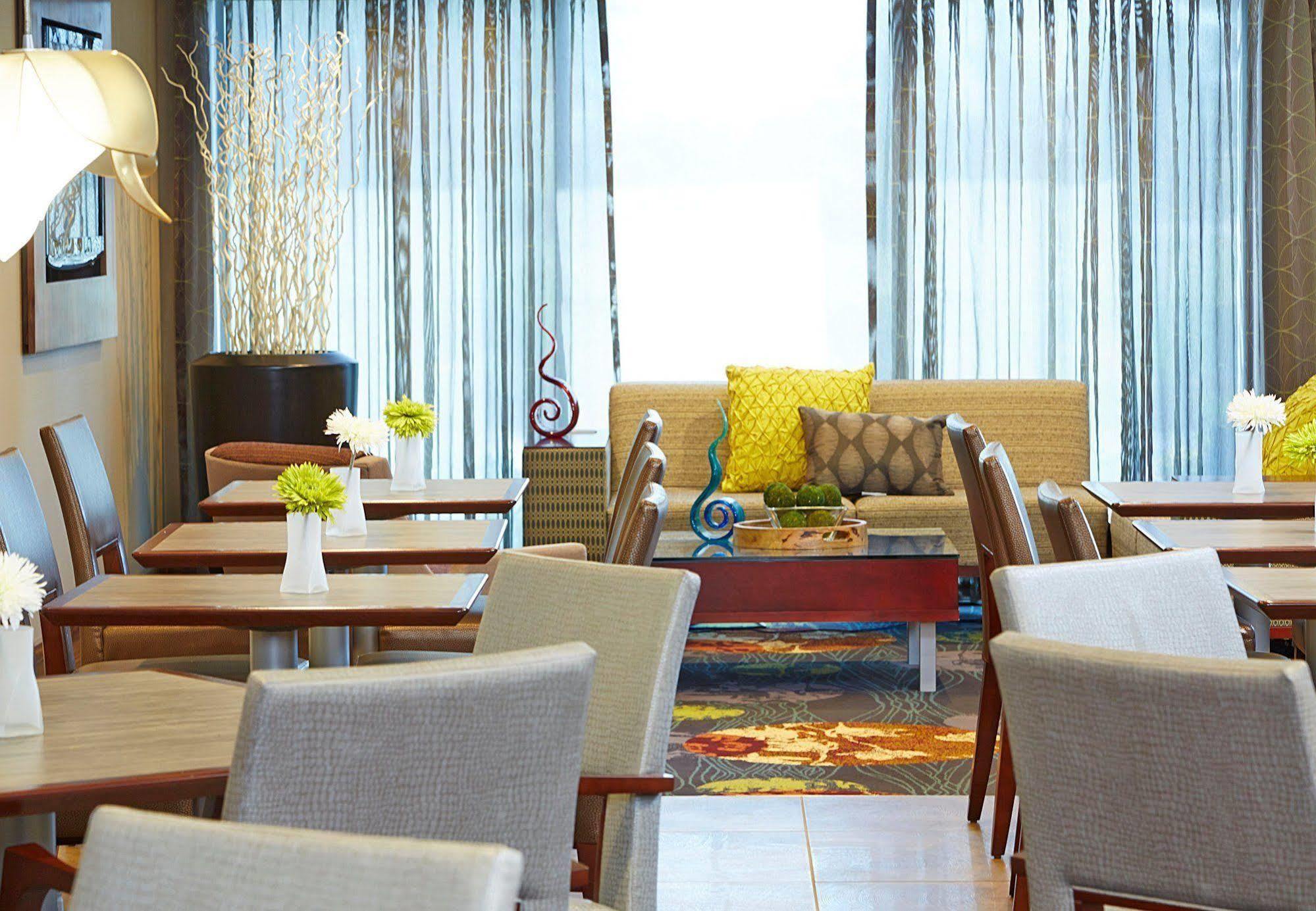 Courtyard By Marriott Ithaca Airport/University Eksteriør billede